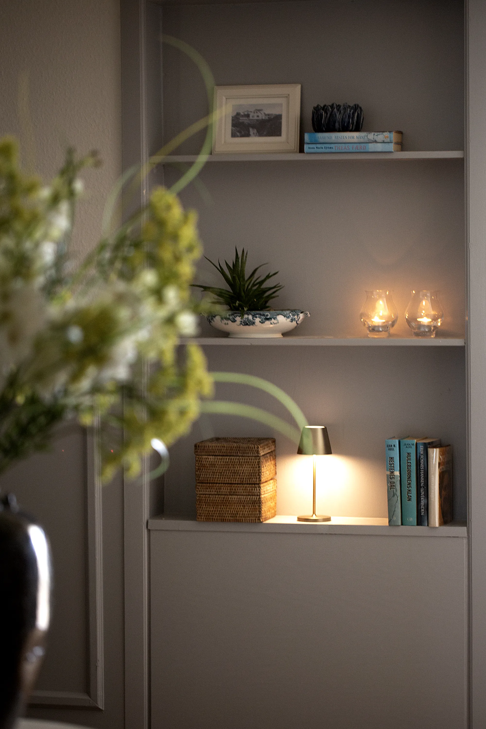 Klithjem_Badehotel_books.webp